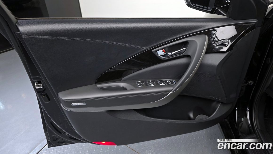 Hyundai Grandeur 2016