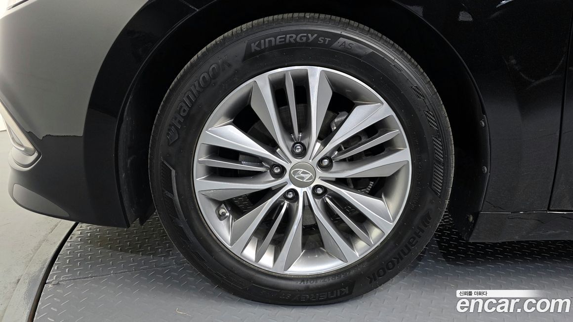 Hyundai Grandeur 2016