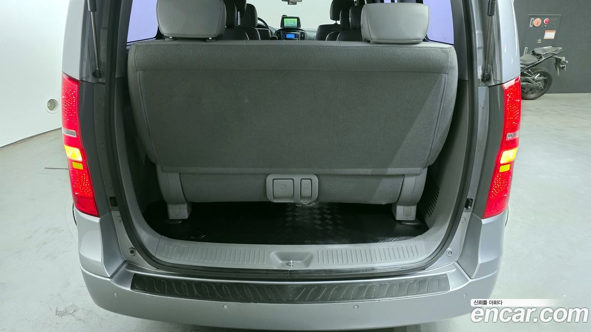 Hyundai Starex 2018