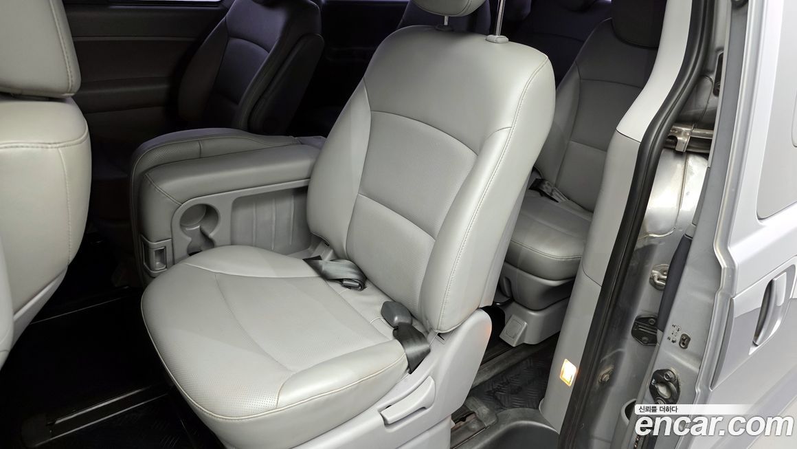 Hyundai Starex 2018