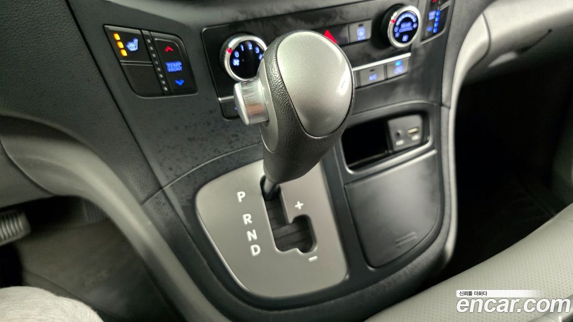 Hyundai Starex 2018