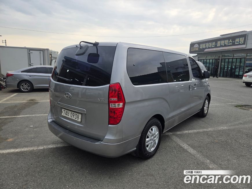 Hyundai Starex 2018