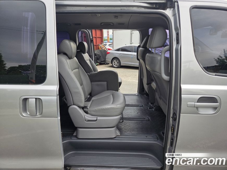 Hyundai Starex 2018