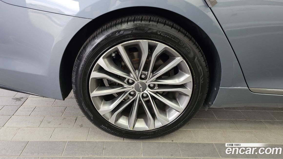 Hyundai Genesis 2015