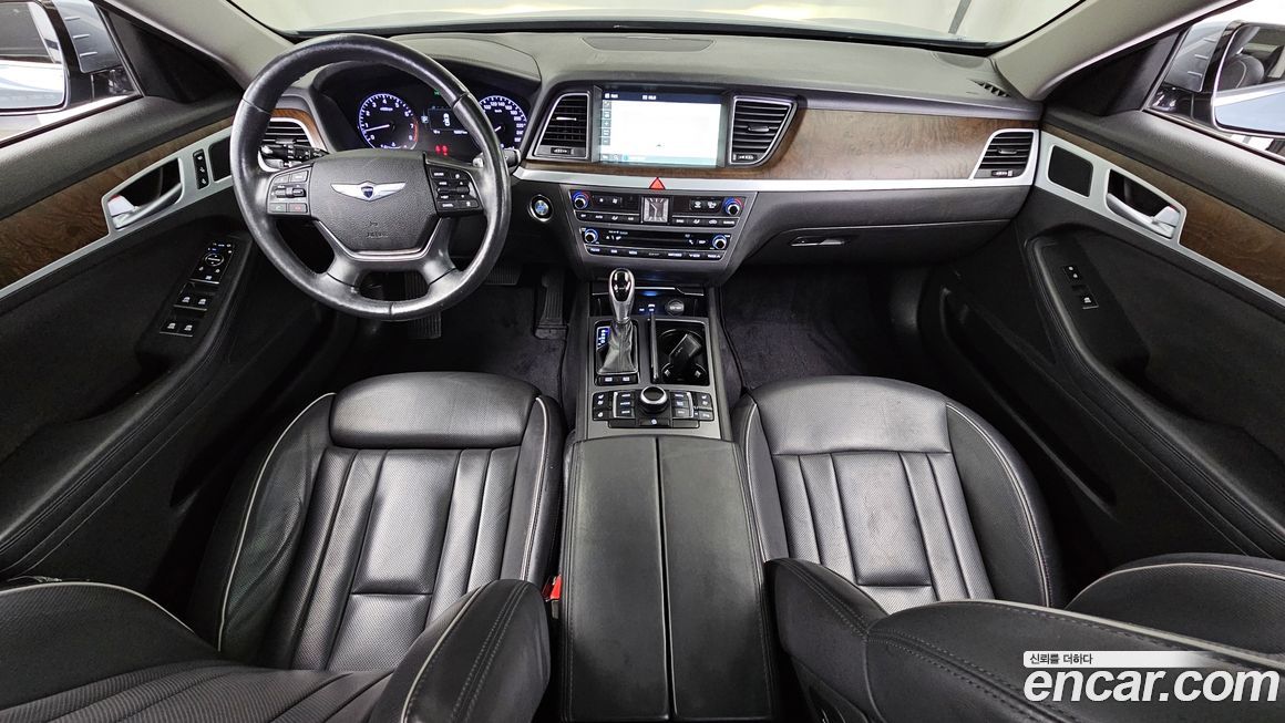 Hyundai Genesis 2015
