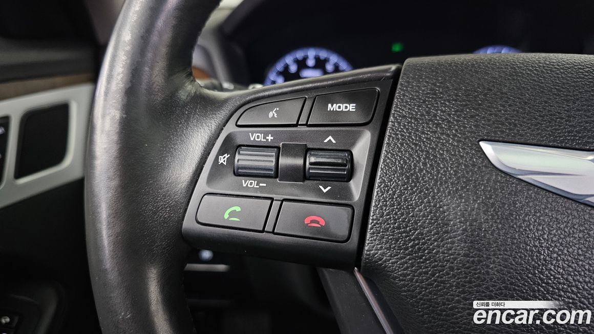 Hyundai Genesis 2015