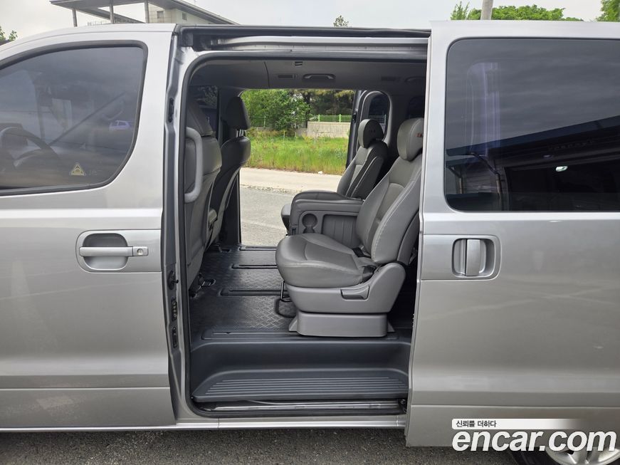 Hyundai Starex 2018