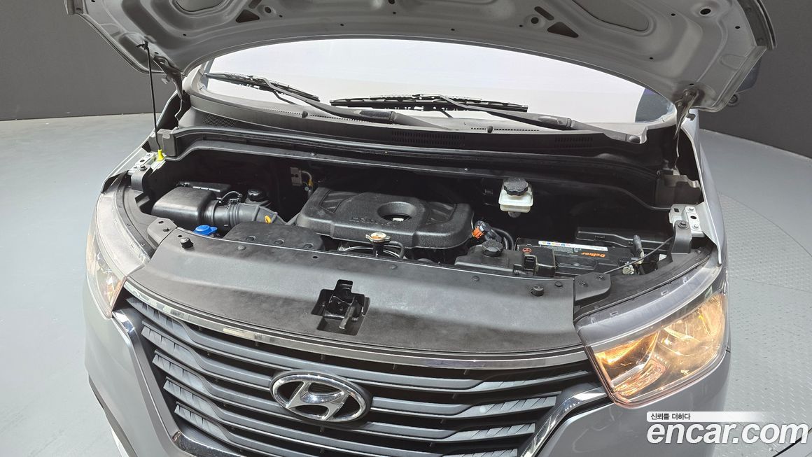 Hyundai Starex 2019