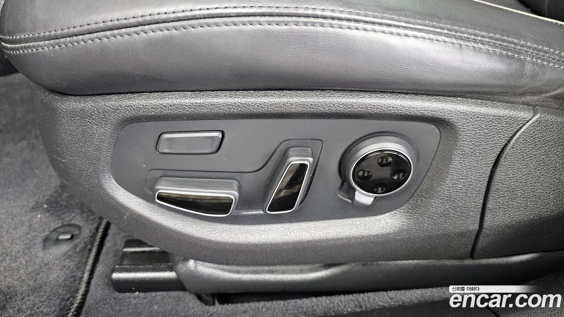 Hyundai Genesis 2015