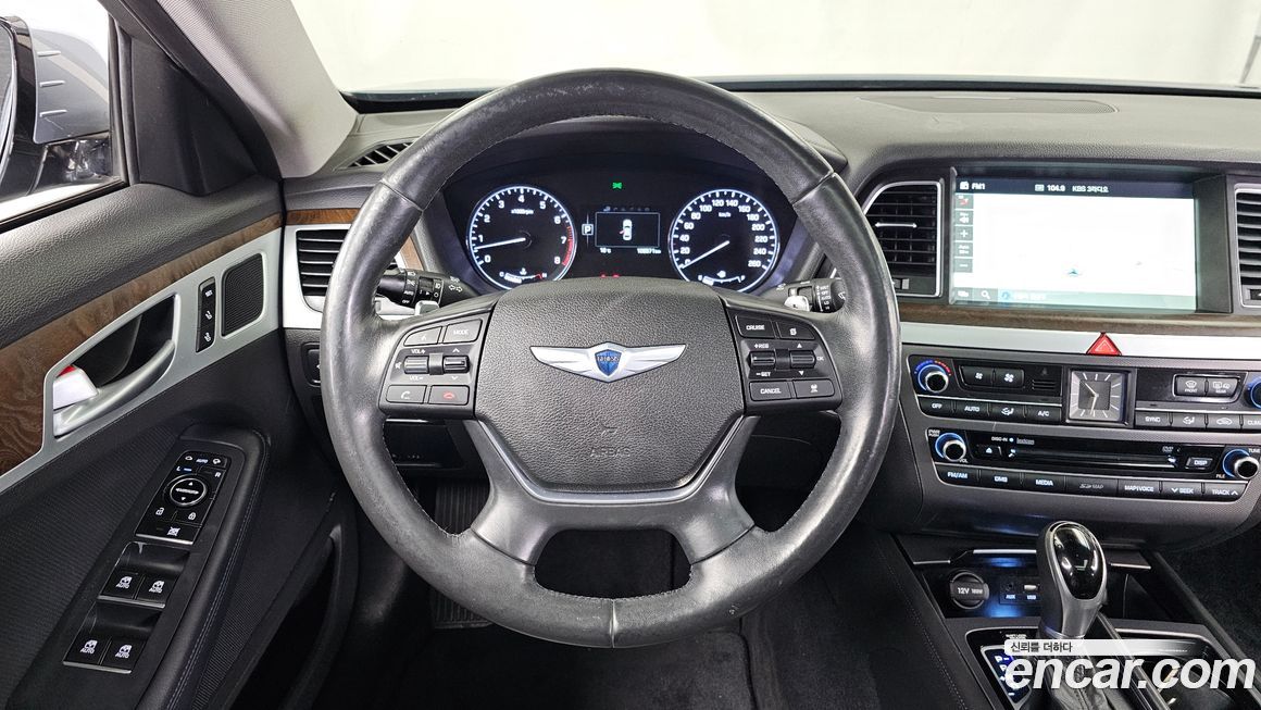 Hyundai Genesis 2015
