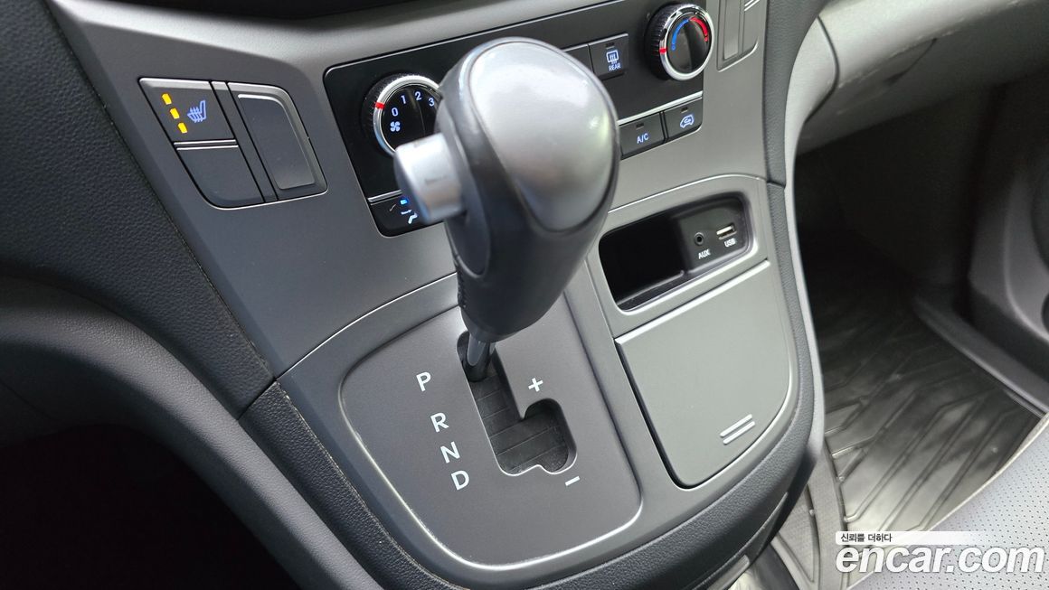 Hyundai Starex 2019