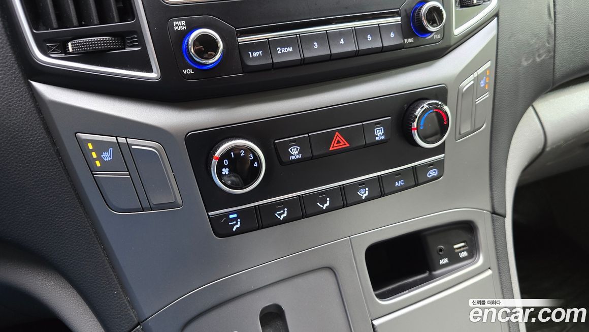 Hyundai Starex 2019