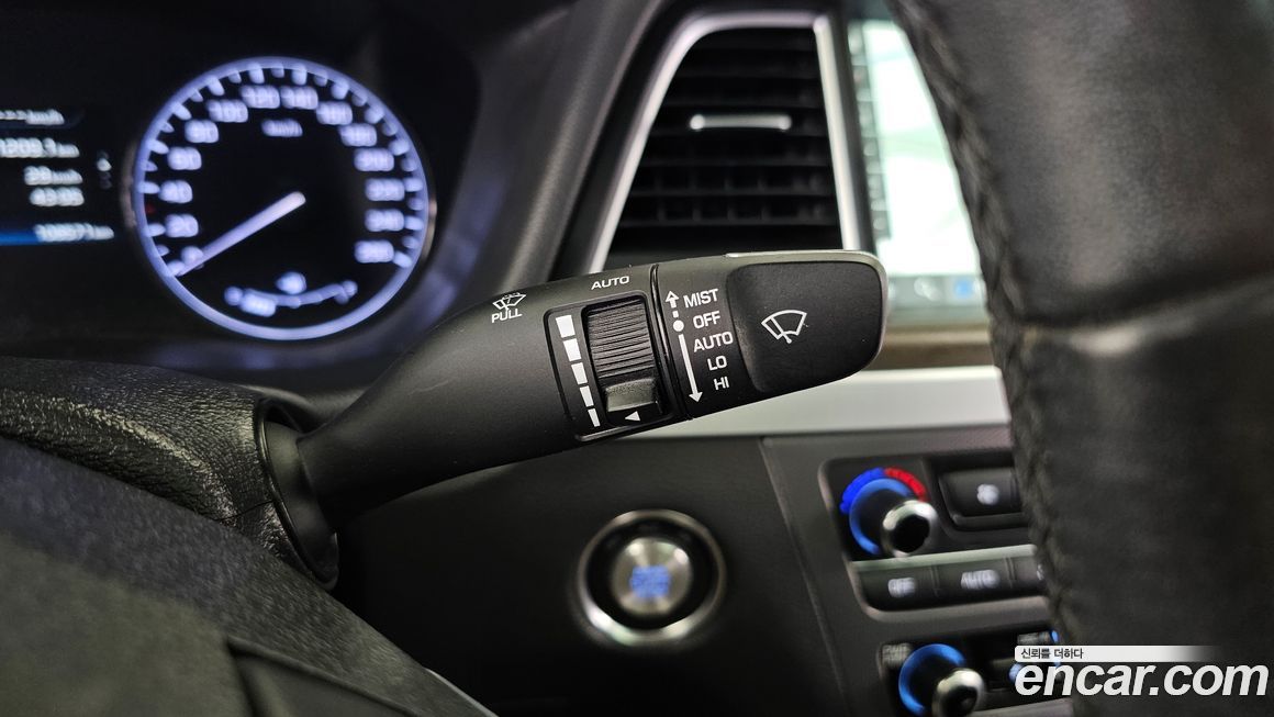Hyundai Genesis 2015
