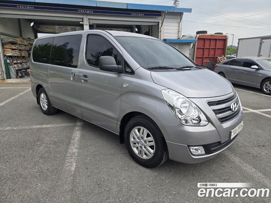 Hyundai Starex 2018