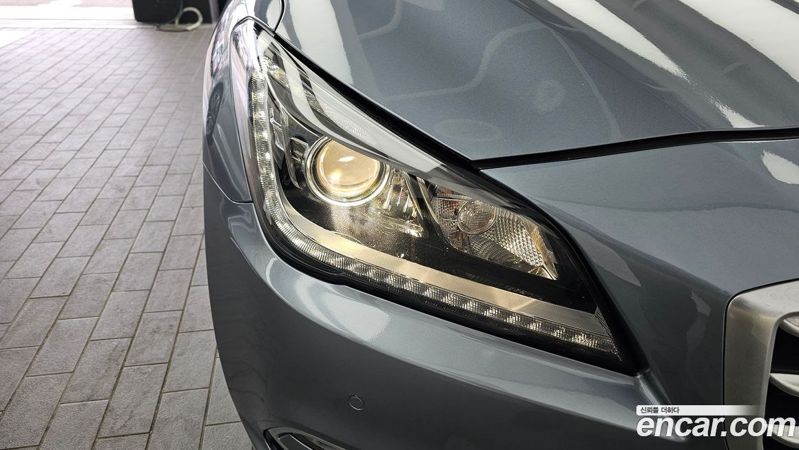 Hyundai Genesis 2015