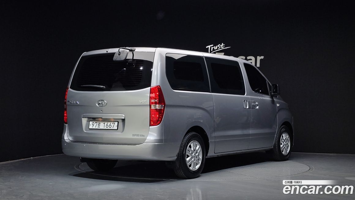 Hyundai Starex 2019
