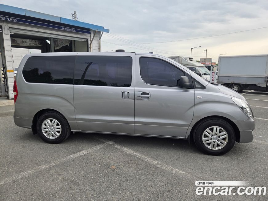 Hyundai Starex 2018