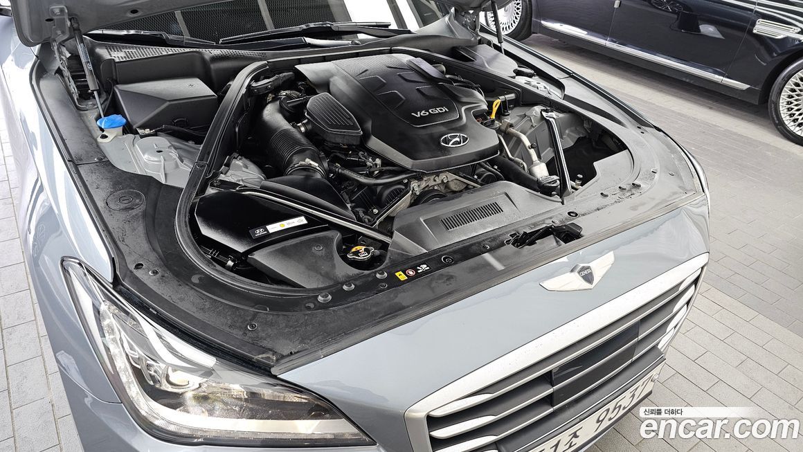 Hyundai Genesis 2015