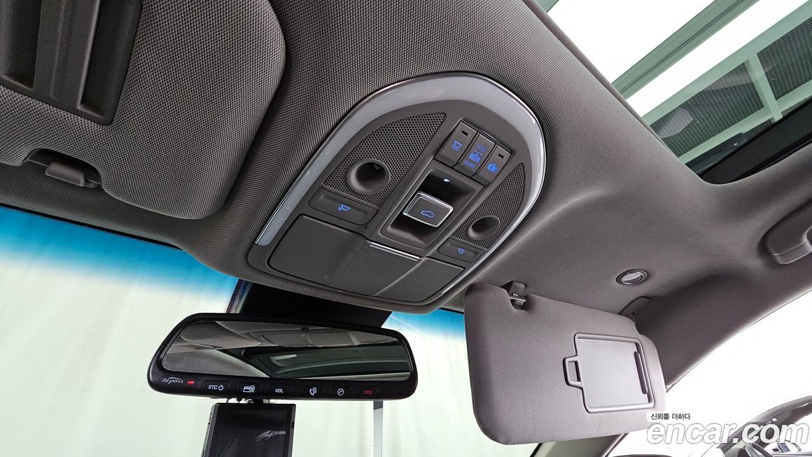 Hyundai Genesis 2015