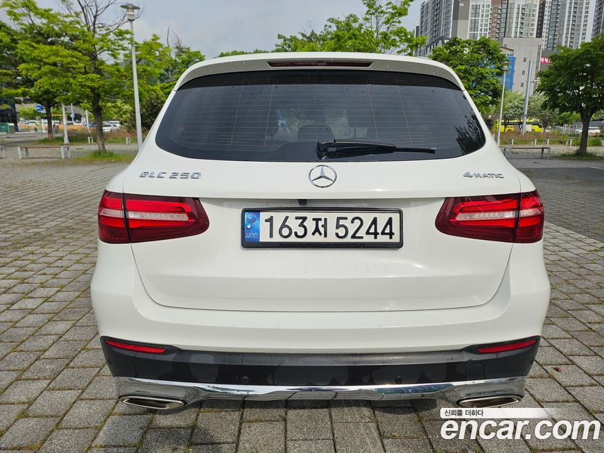 Mercedes-Benz GLC-Class 2016