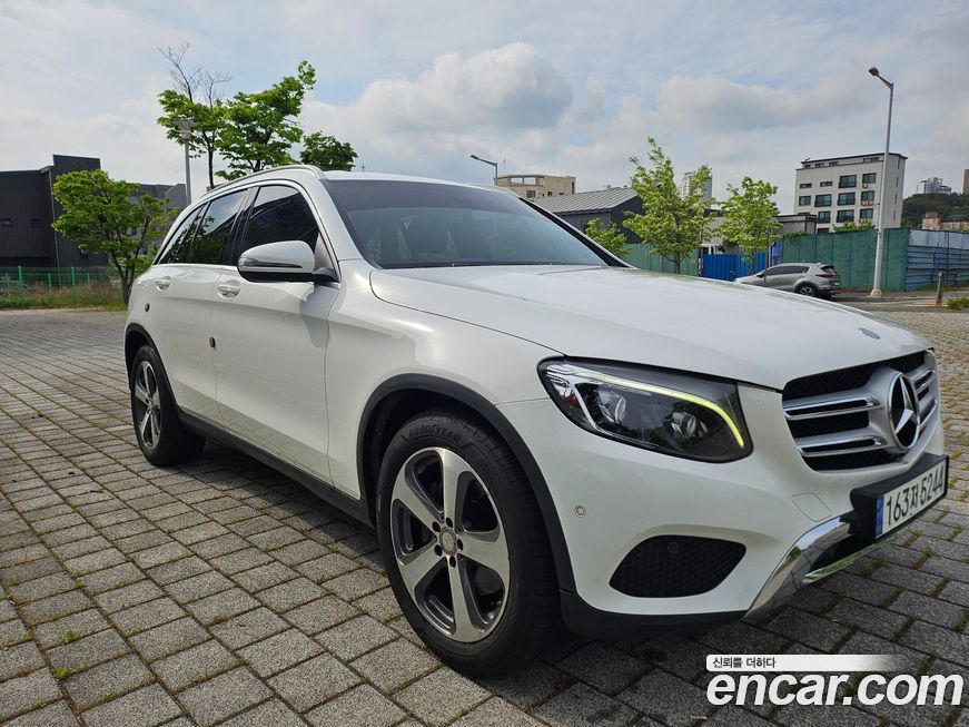 Mercedes-Benz GLC-Class 2016