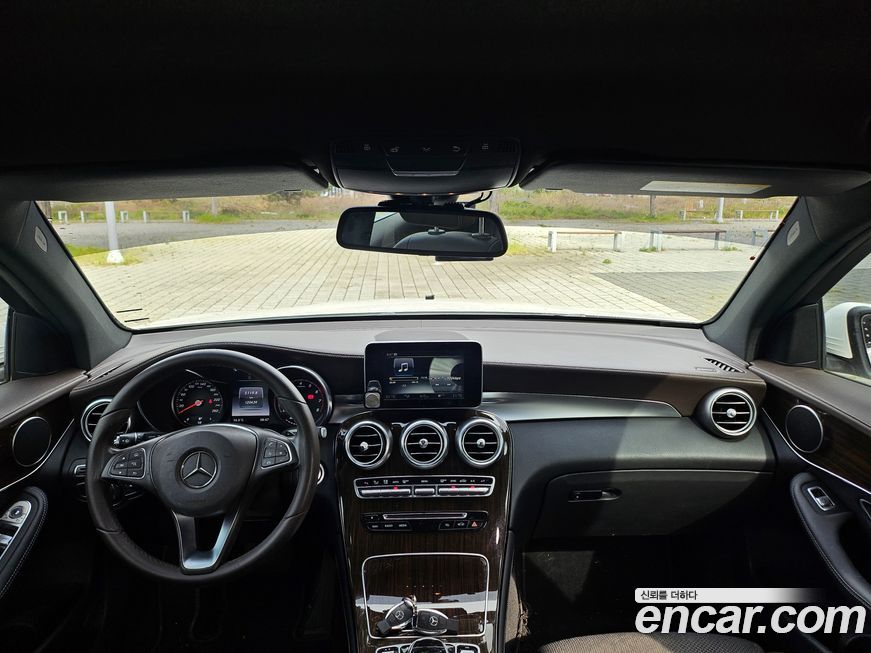 Mercedes-Benz GLC-Class 2016