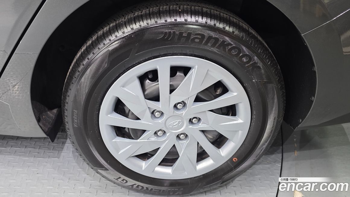 Hyundai AVANTE 2021