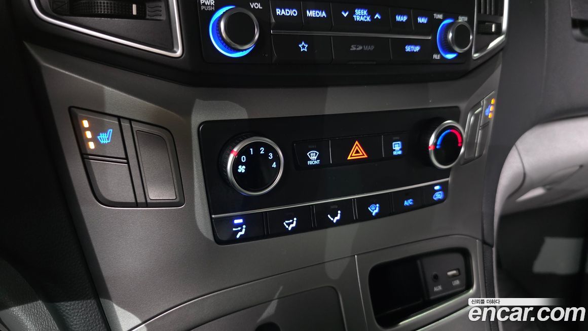 Hyundai Starex 2019