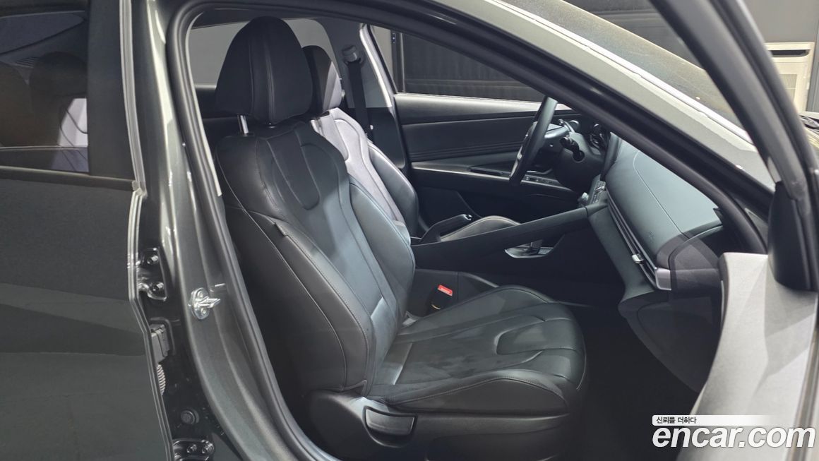 Hyundai AVANTE 2021
