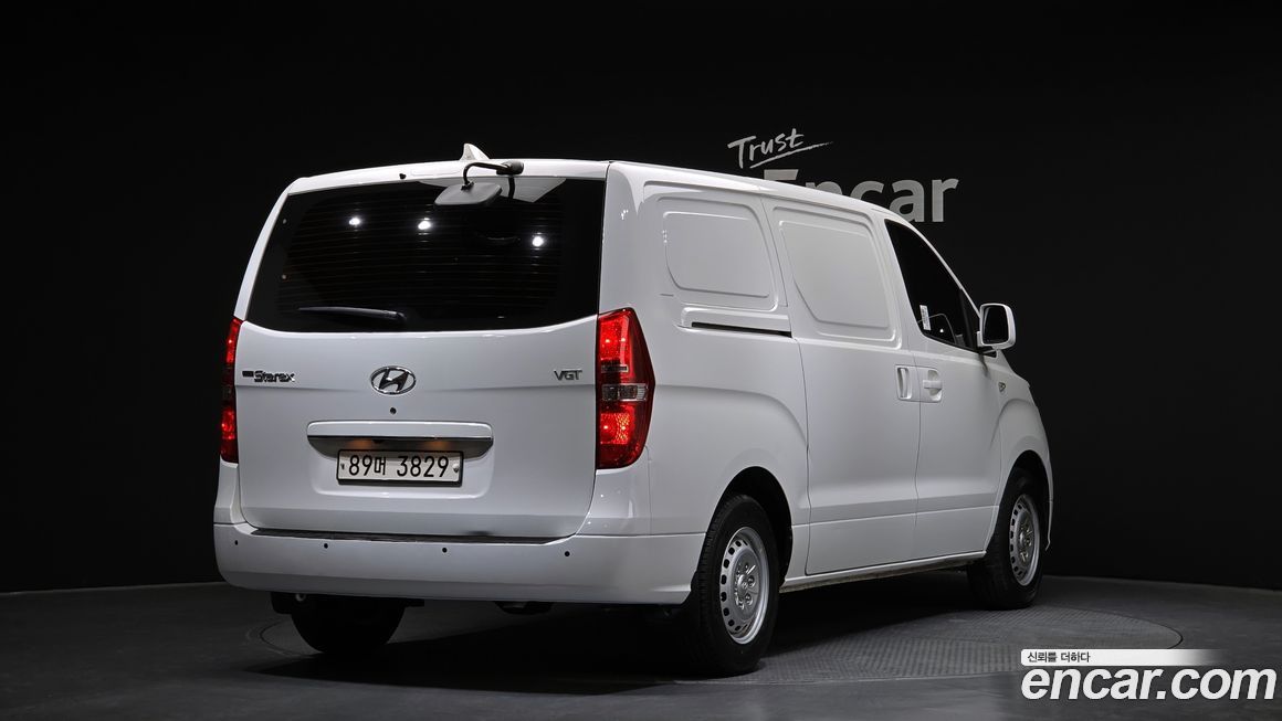 Hyundai Starex 2021