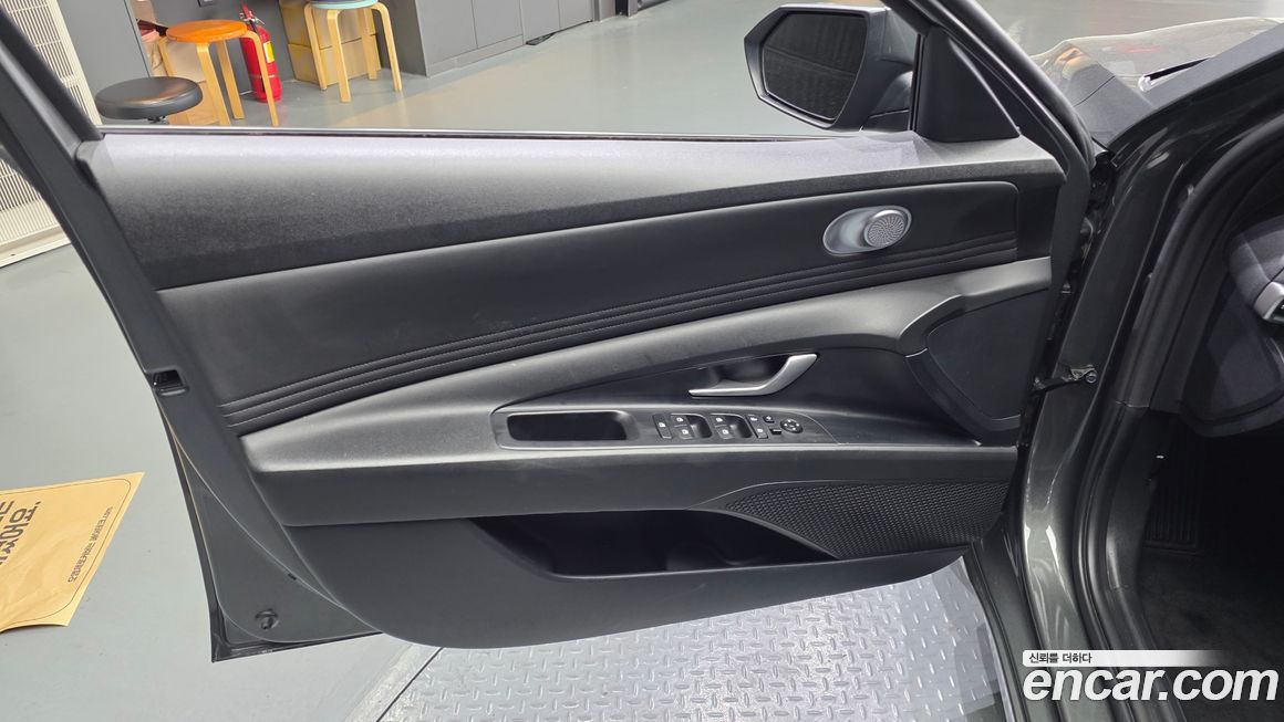 Hyundai AVANTE 2021
