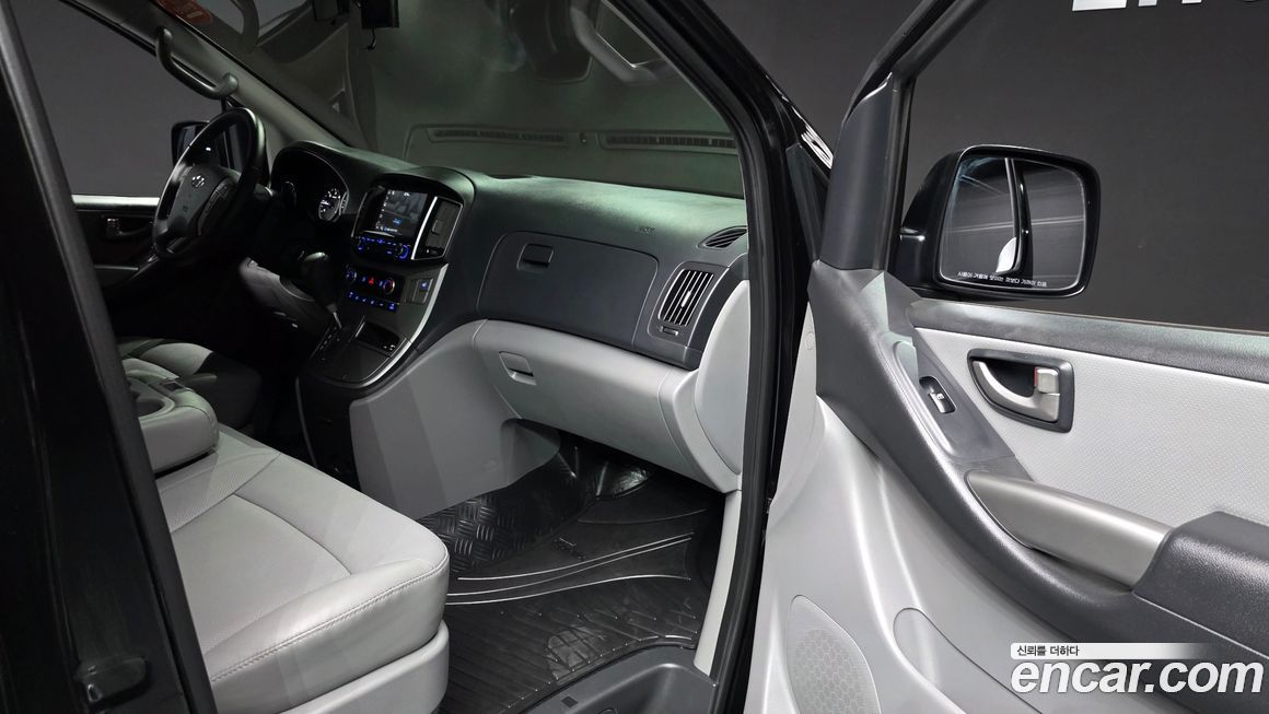 Hyundai Starex 2019