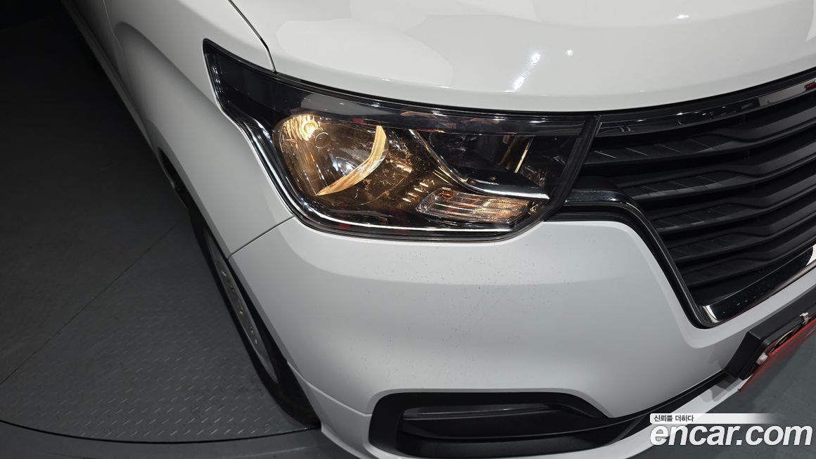 Hyundai Starex 2021