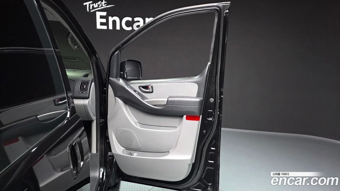 Hyundai Starex 2019