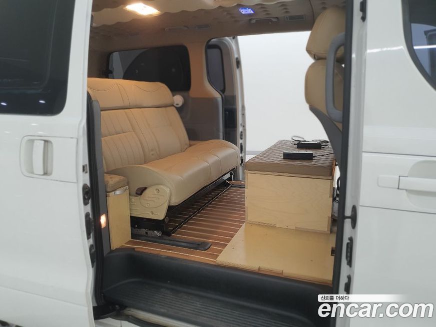 Hyundai Starex 2019