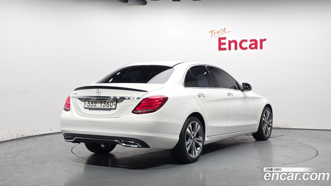 Mercedes-Benz C-Class 2018