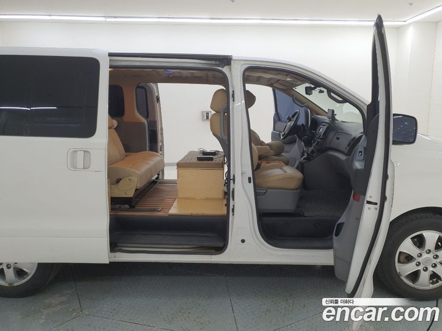 Hyundai Starex 2019