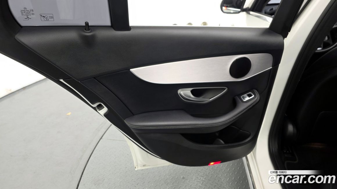 Mercedes-Benz C-Class 2018