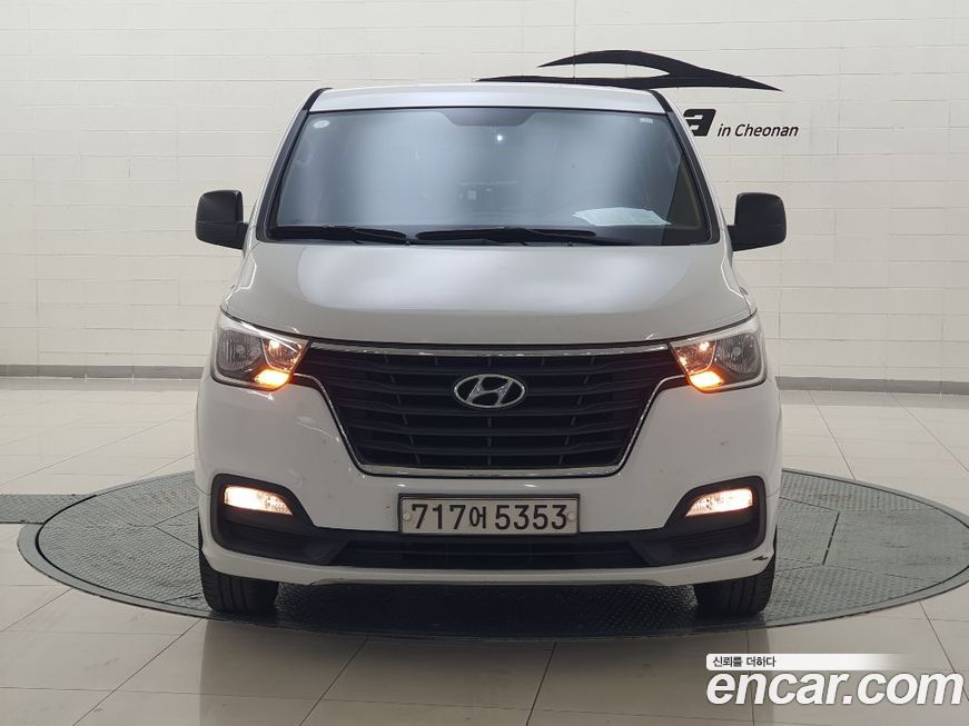 Hyundai Starex 2019