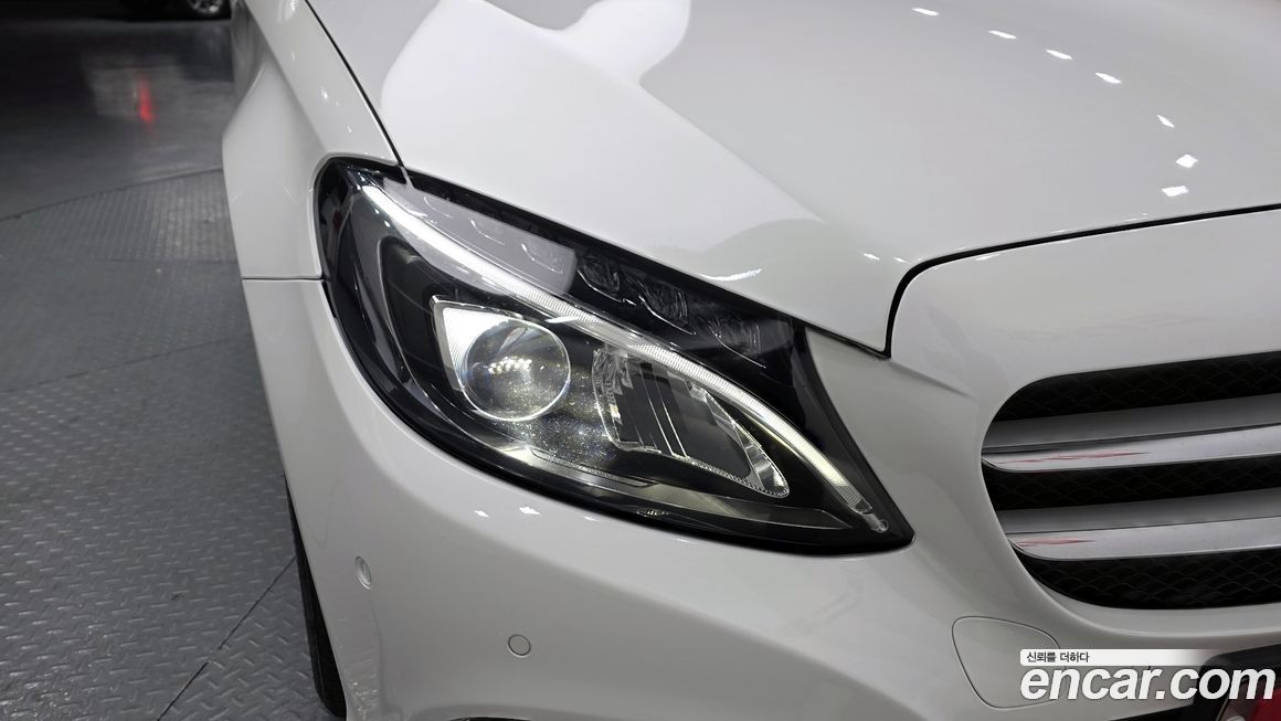 Mercedes-Benz C-Class 2018