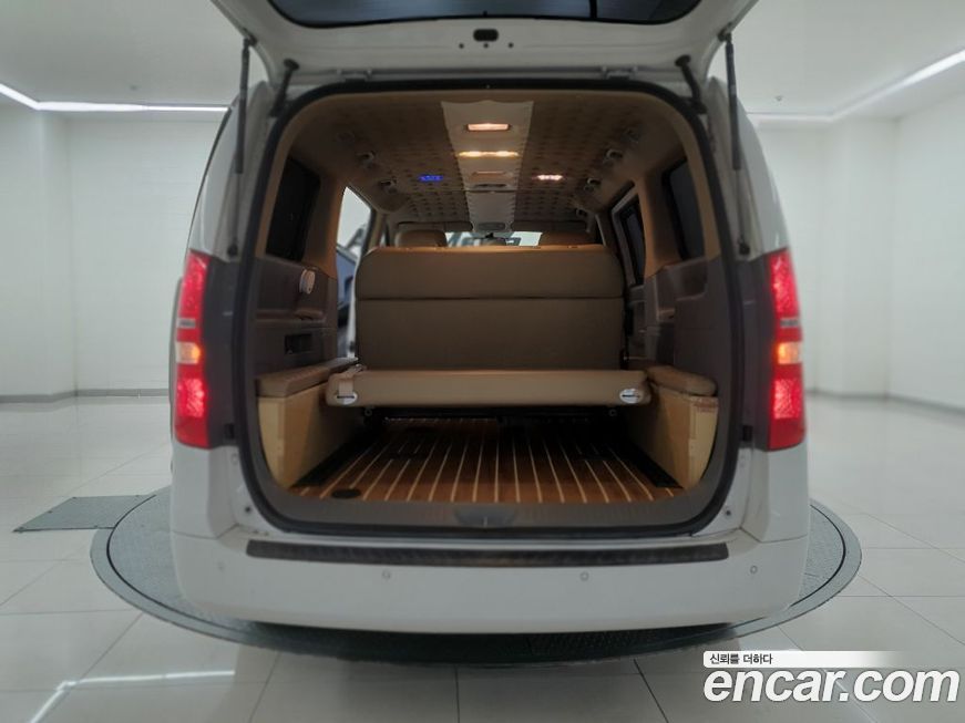 Hyundai Starex 2019