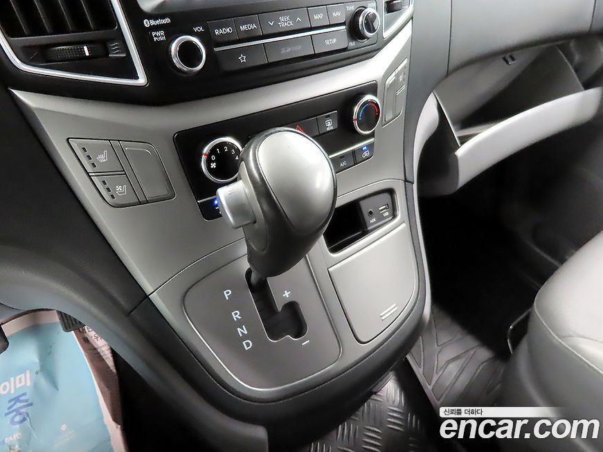 Hyundai Starex 2019