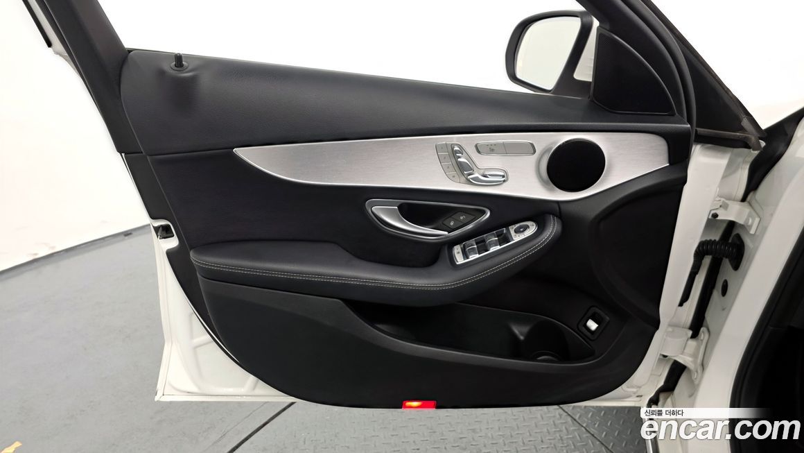 Mercedes-Benz C-Class 2018