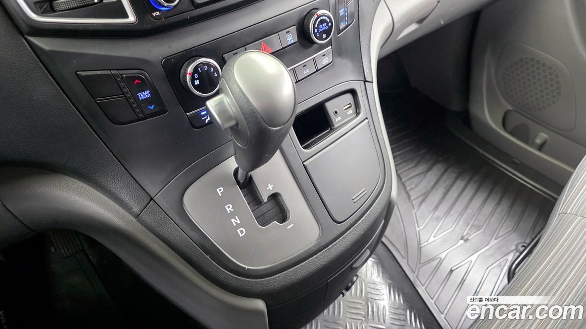 Hyundai Starex 2021