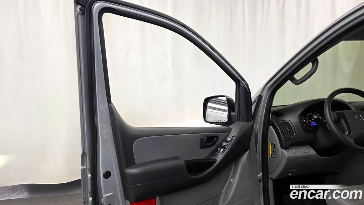 Hyundai Starex 2021