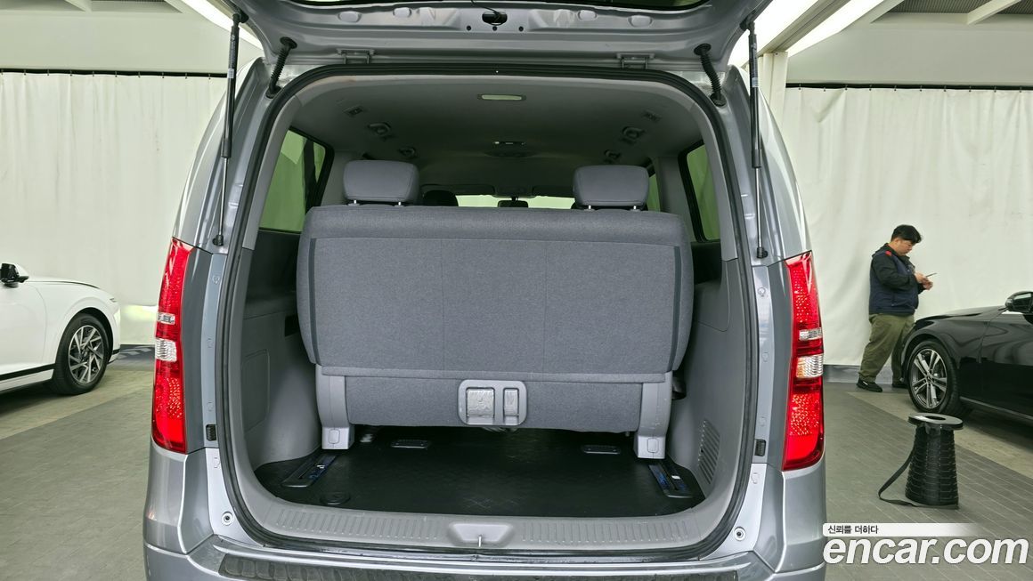 Hyundai Starex 2021