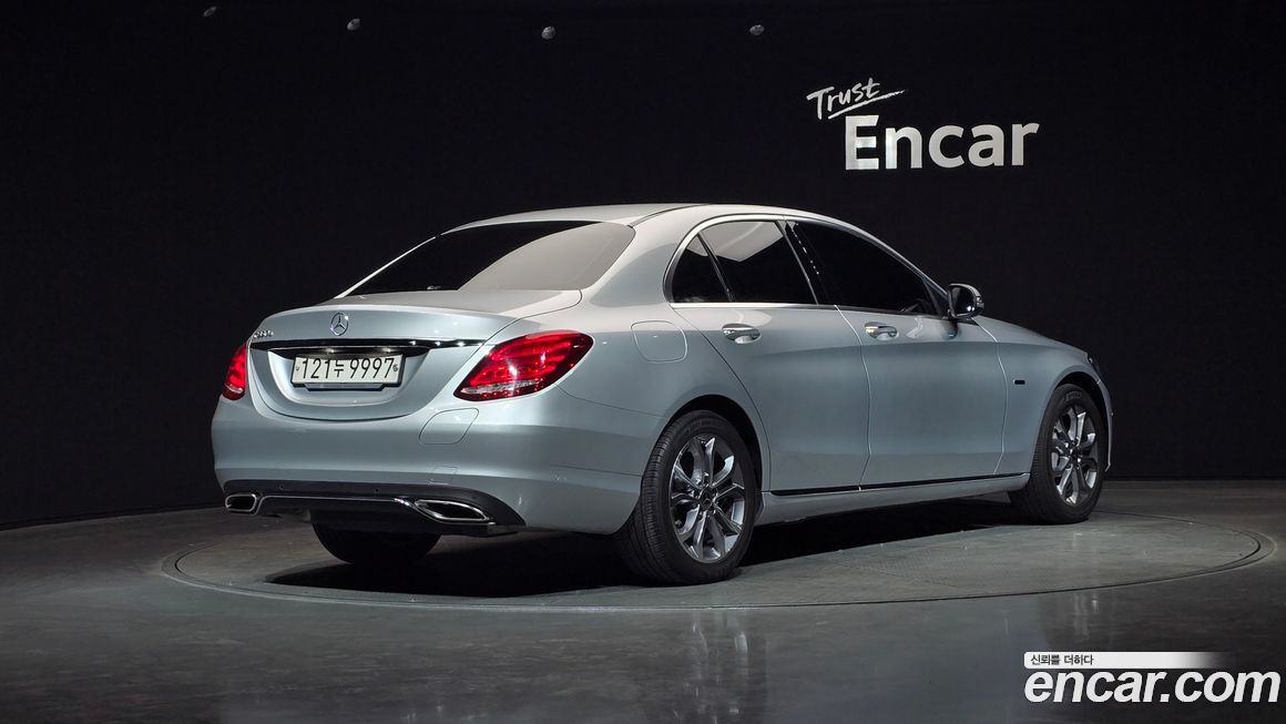 Mercedes-Benz C-Class 2018