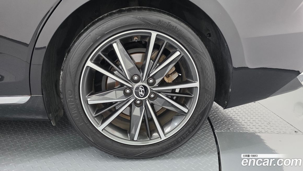 Hyundai Grandeur 2021