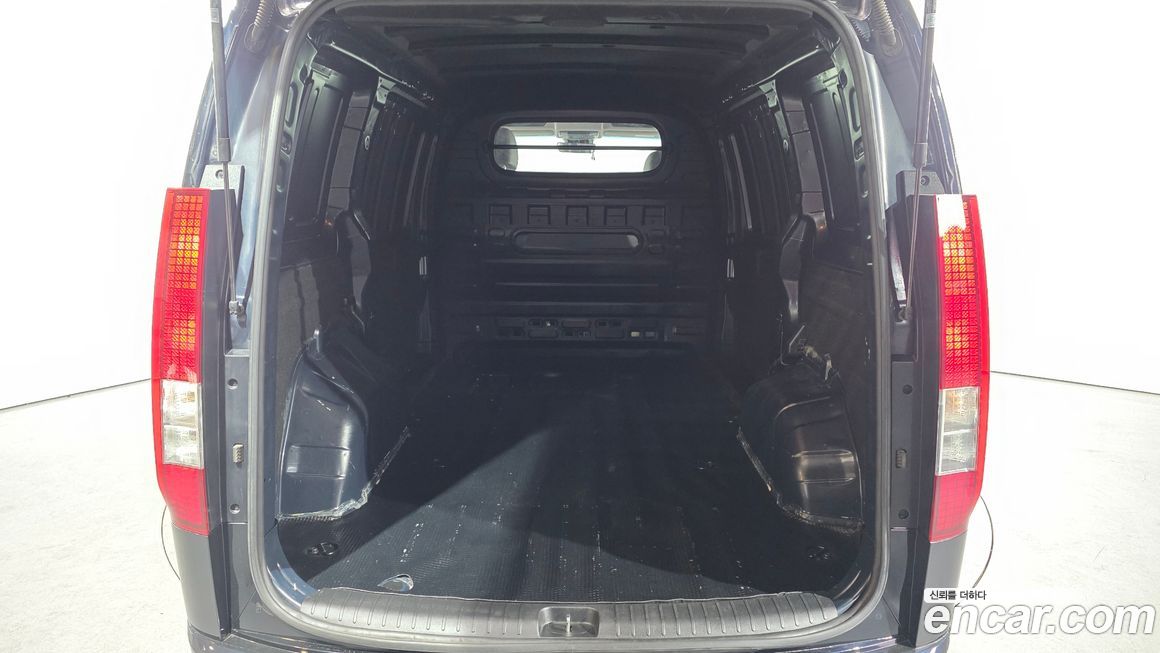 Hyundai Staria 2023
