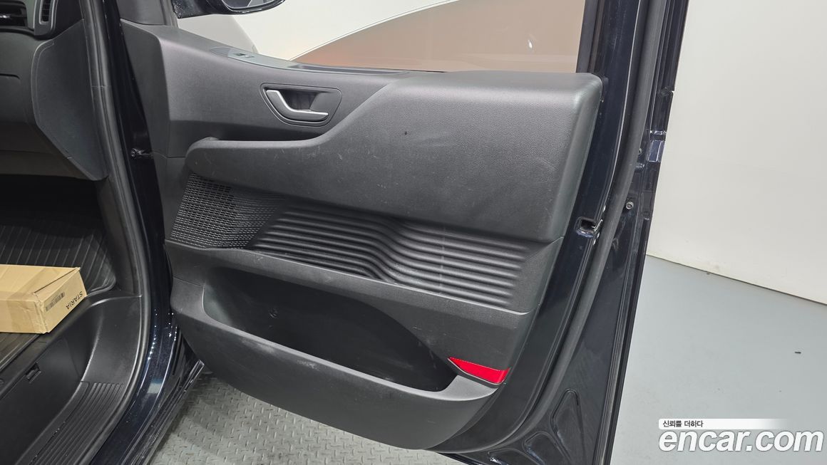 Hyundai Staria 2023